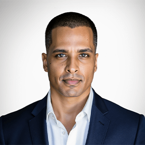 Mr Tariq Adam Kwaees