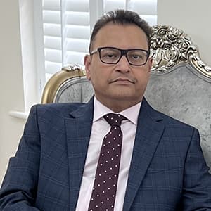 Dr Mumtaz Hayat, Gastroenterology, Endoscopy