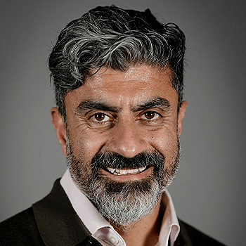 Mr Ravinder Vohra