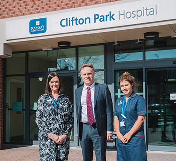 julian-sturdy-mp-visits-clifton-park-hospital